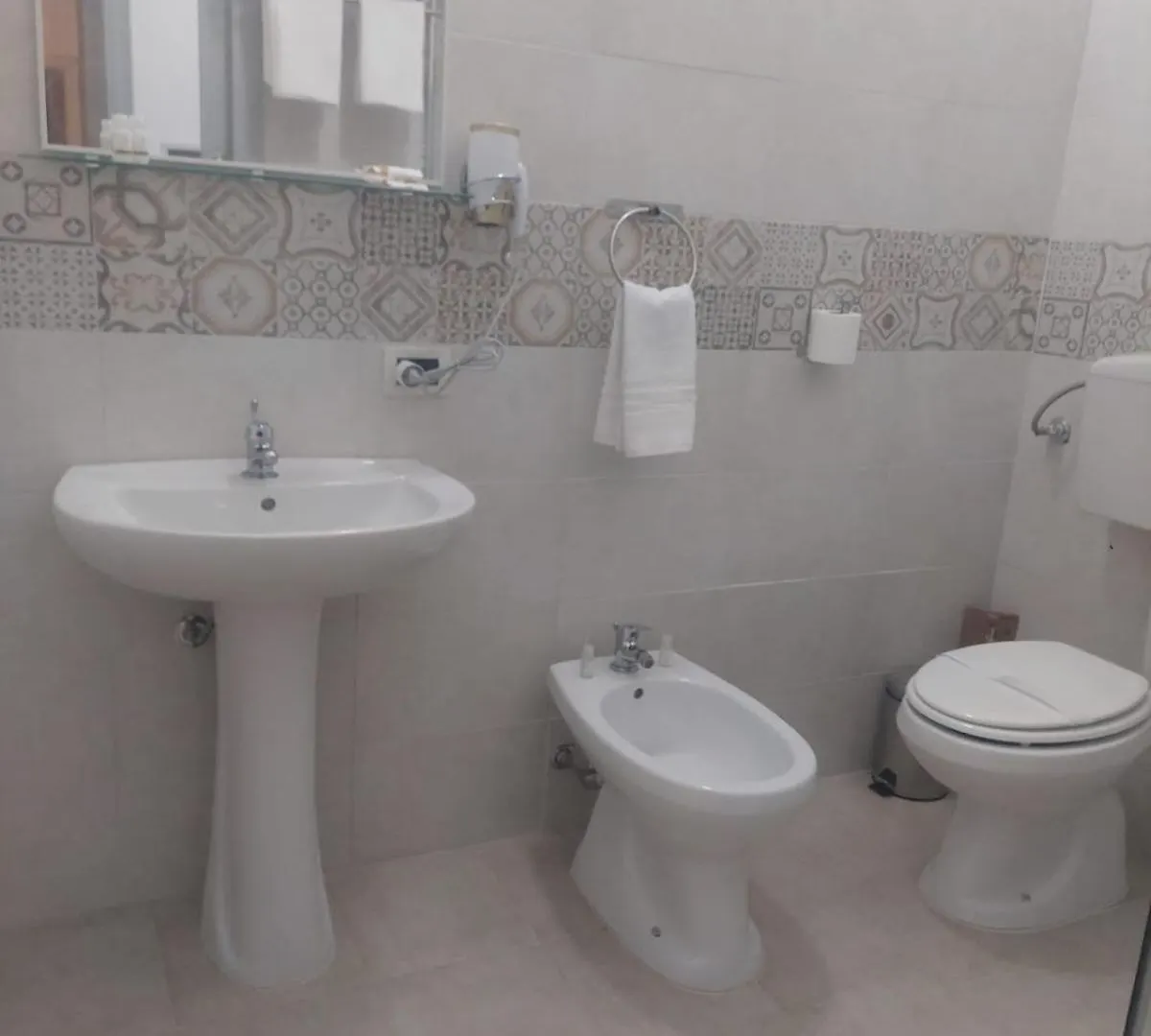 Guest House Lamphotel Militello Palermo