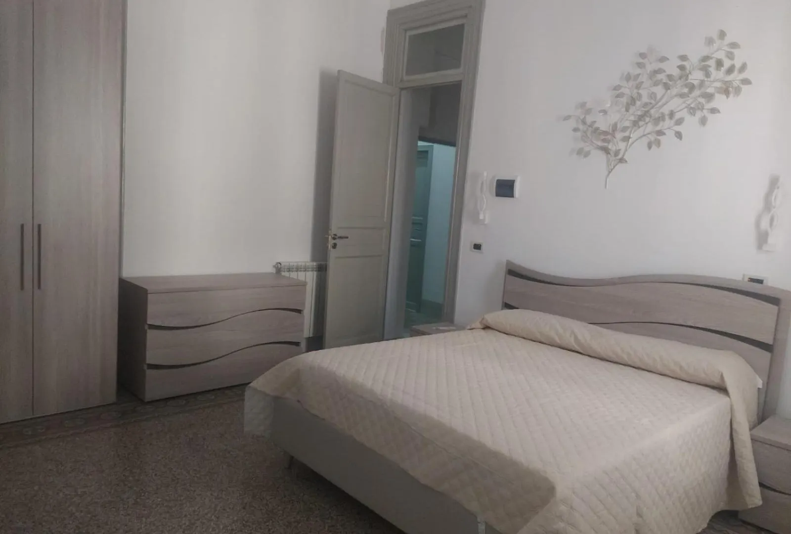 Guest House Lamphotel Militello Palermo 0*,  Italy